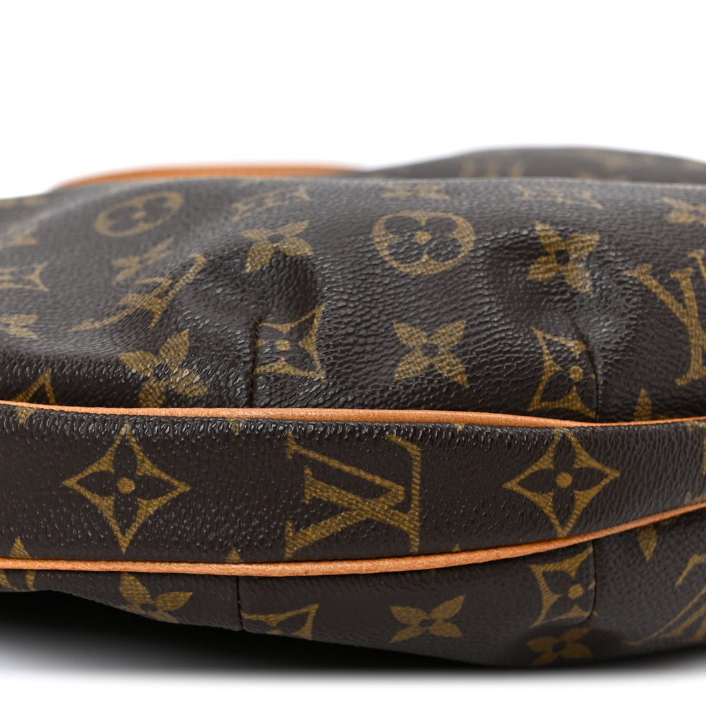 Monogram Croissant MM
