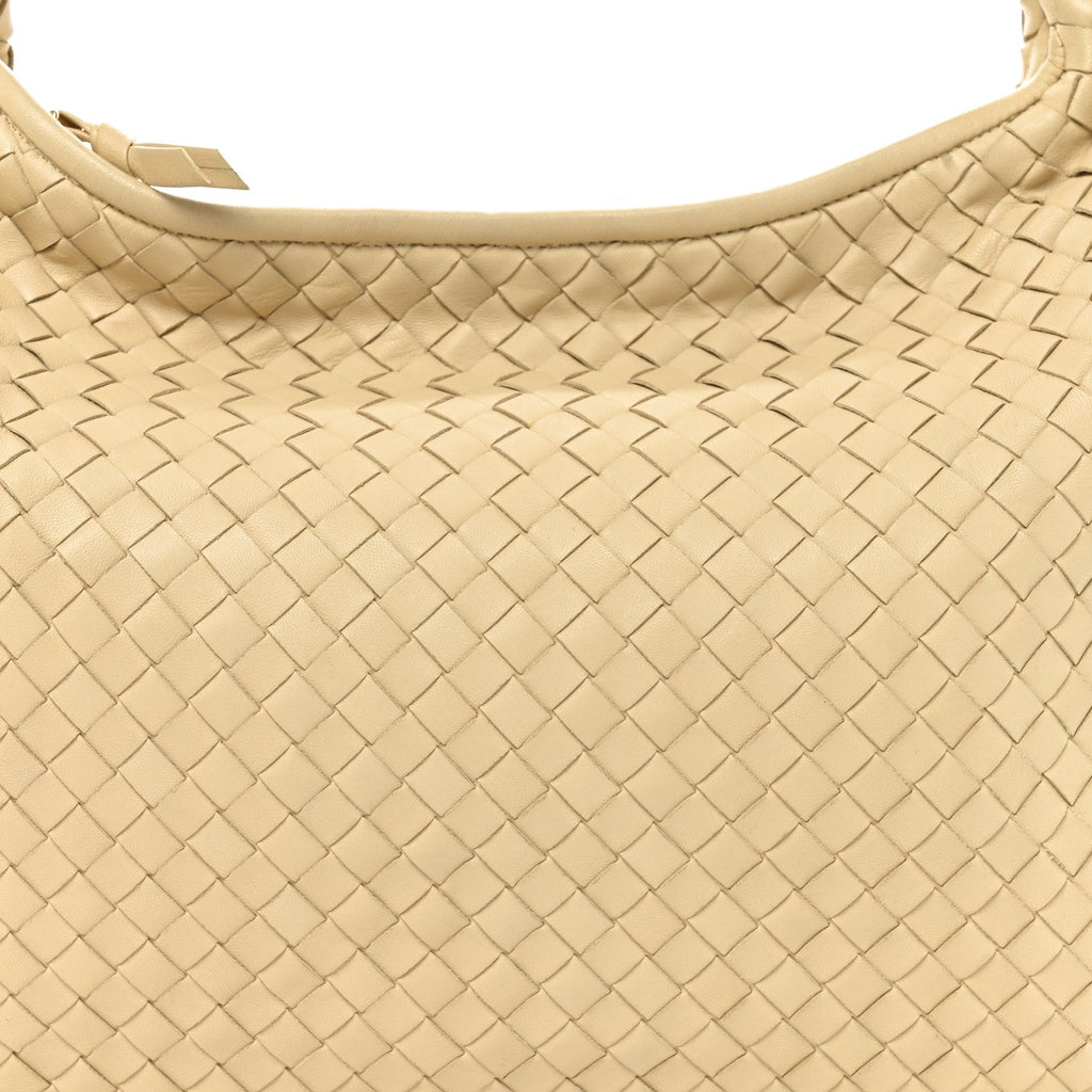 Nappa Intrecciato Medium Veneta Hobo Banane