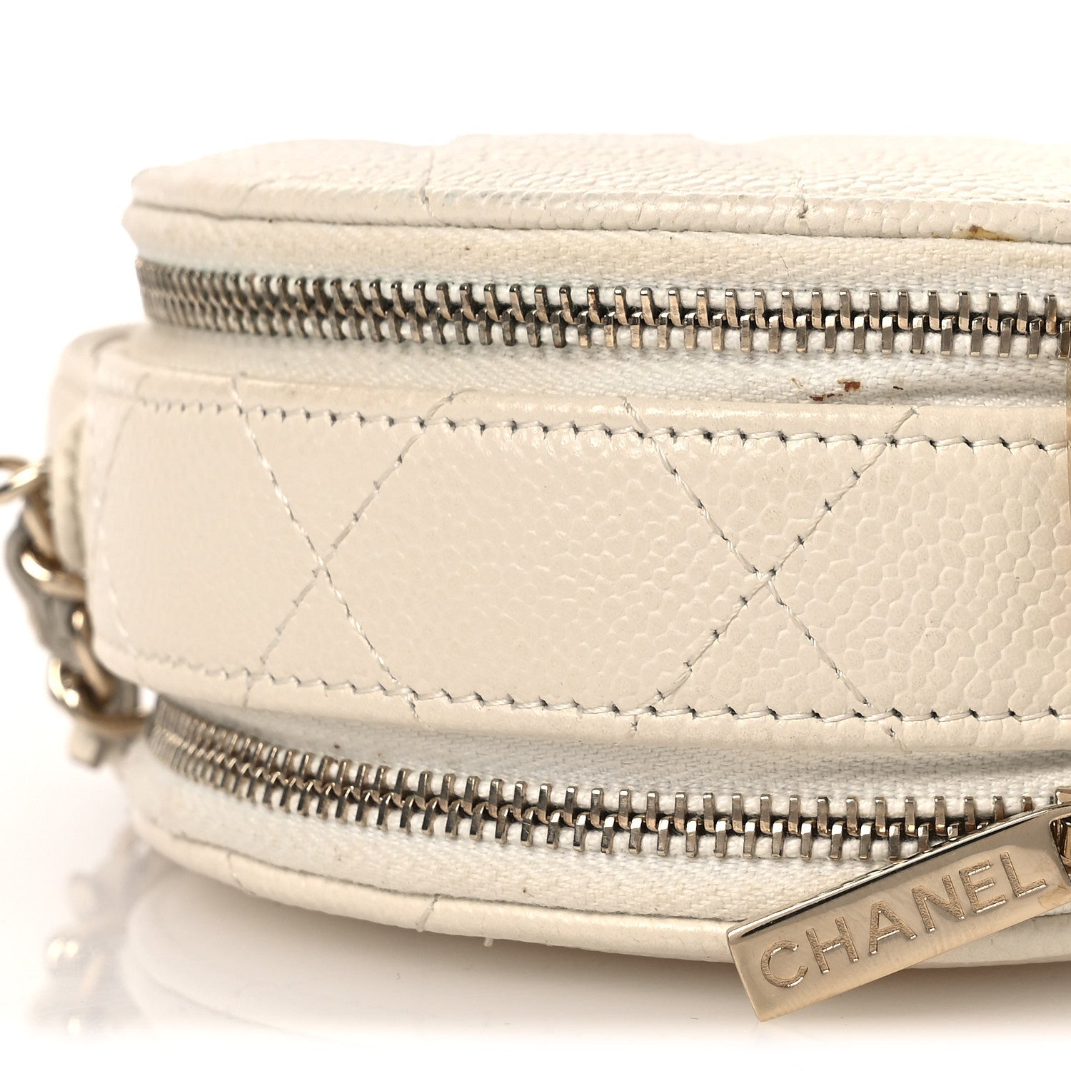 Caviar Quilted Round Handle With Care Vanity With Chain White