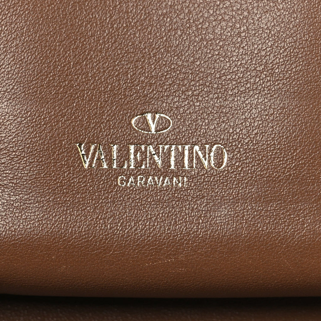 Vitello Rockstud Compact Wallet Cognac