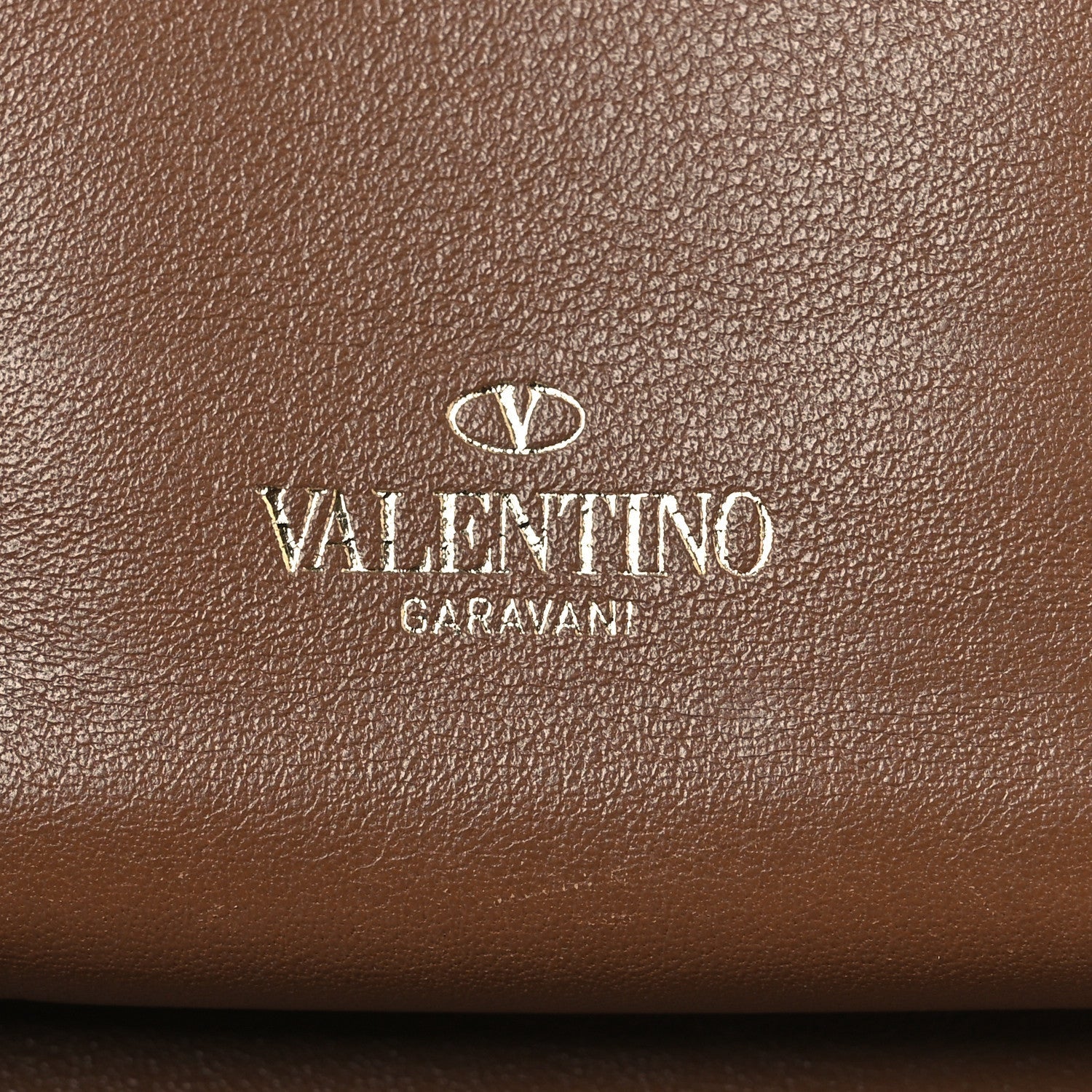 Vitello Rockstud Compact Wallet Cognac