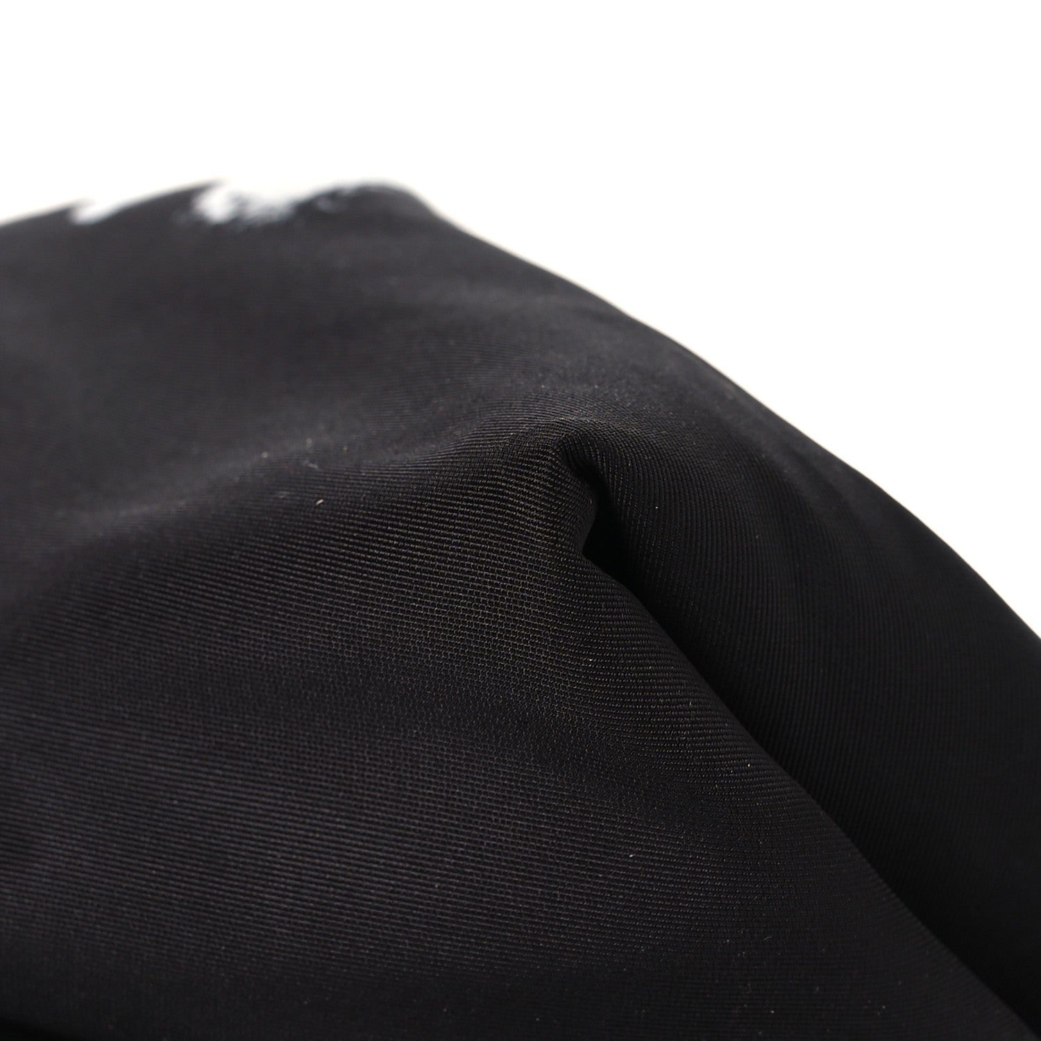 Nylon Medium Bundle Black White