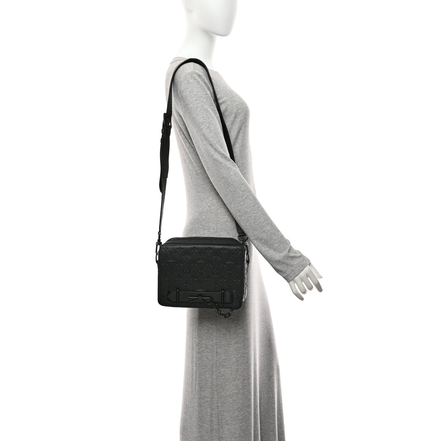 Taurillon Monogram Steamer Messenger Black