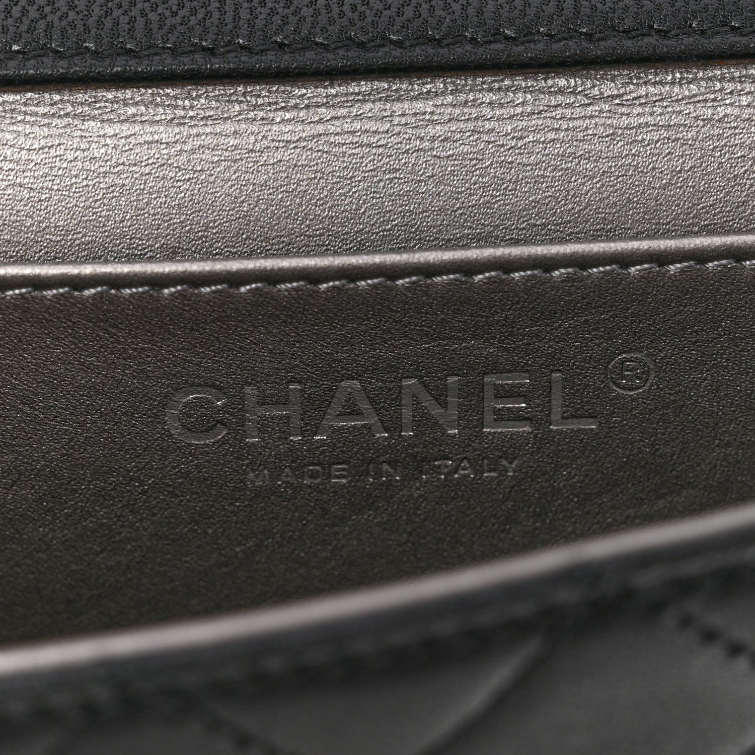 Lambskin Quilted Chic Pearls Flap Black