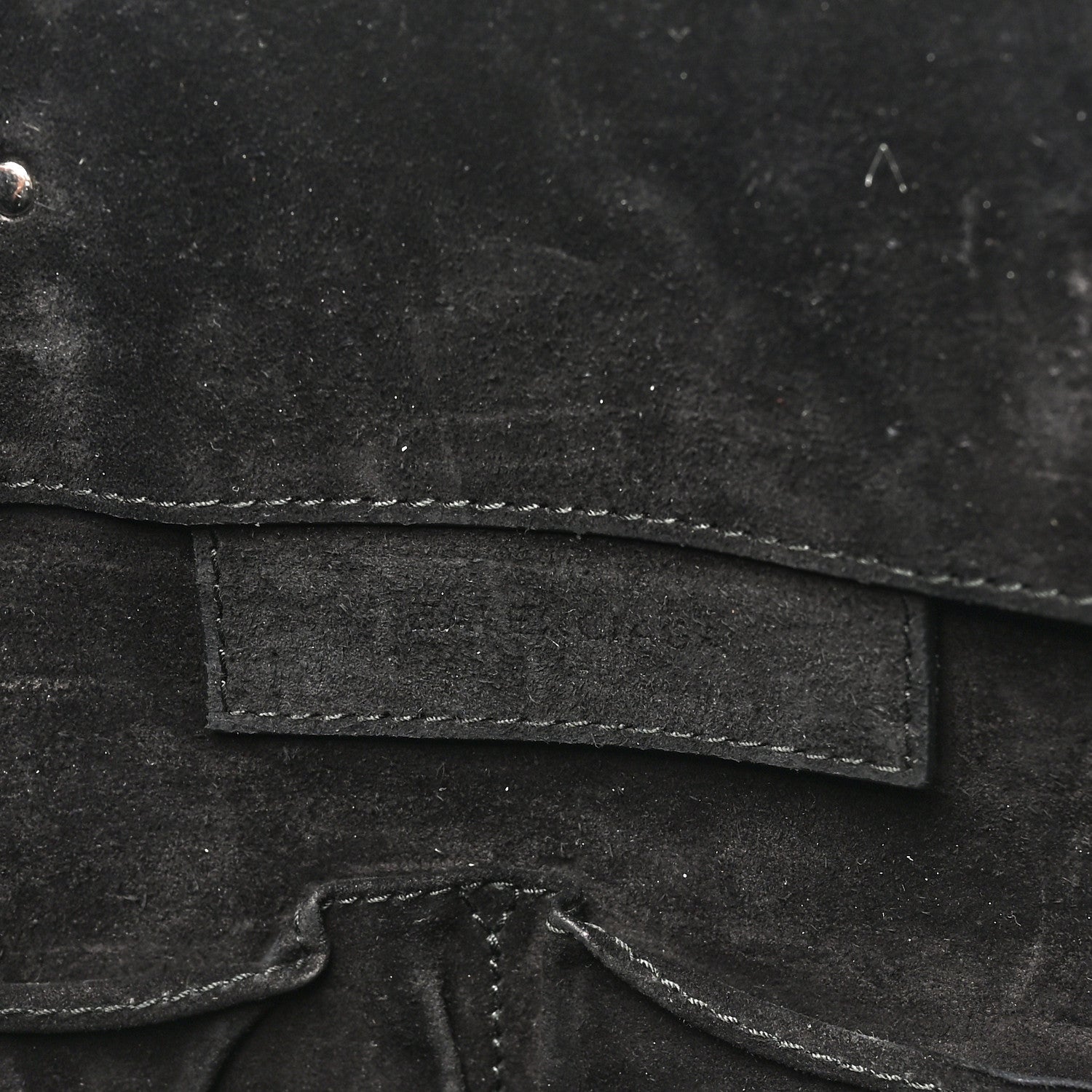 Daim Suede Plate Hardware Papier A6 Zip Around Tote Black