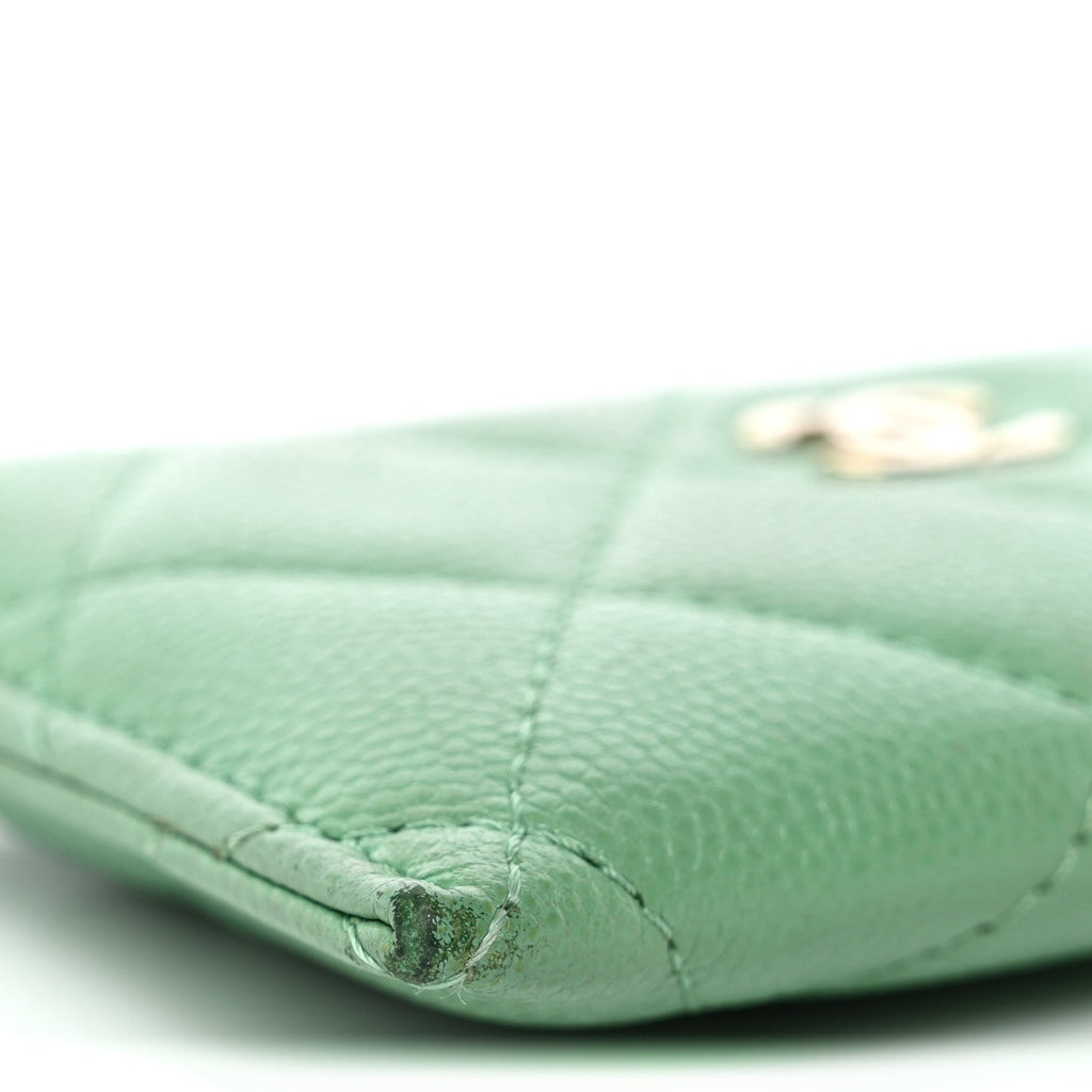 Caviar Quilted  Holder Green