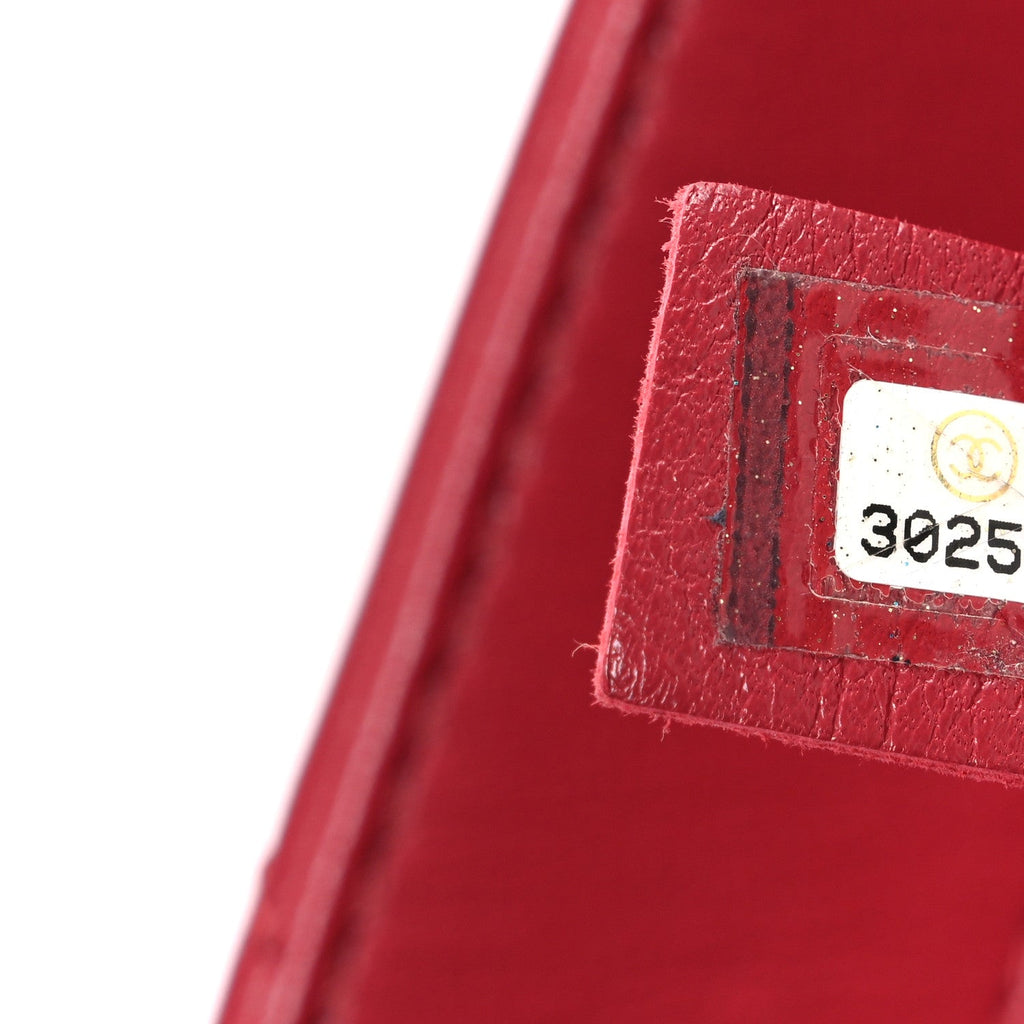 Goatskin Quilted Medium Chanel 19 Flap Red