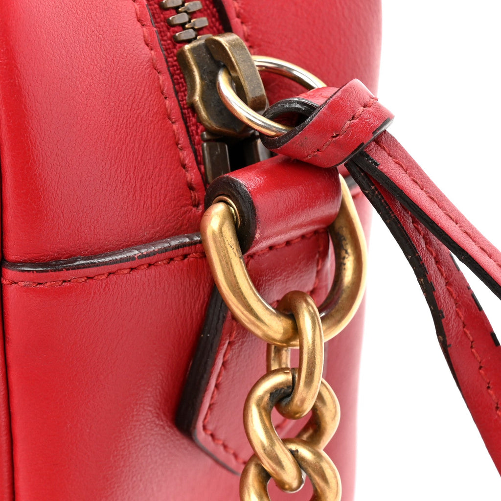 Calfskin Matelasse Small GG Marmont Chain Shoulder Bag Hibiscus Red