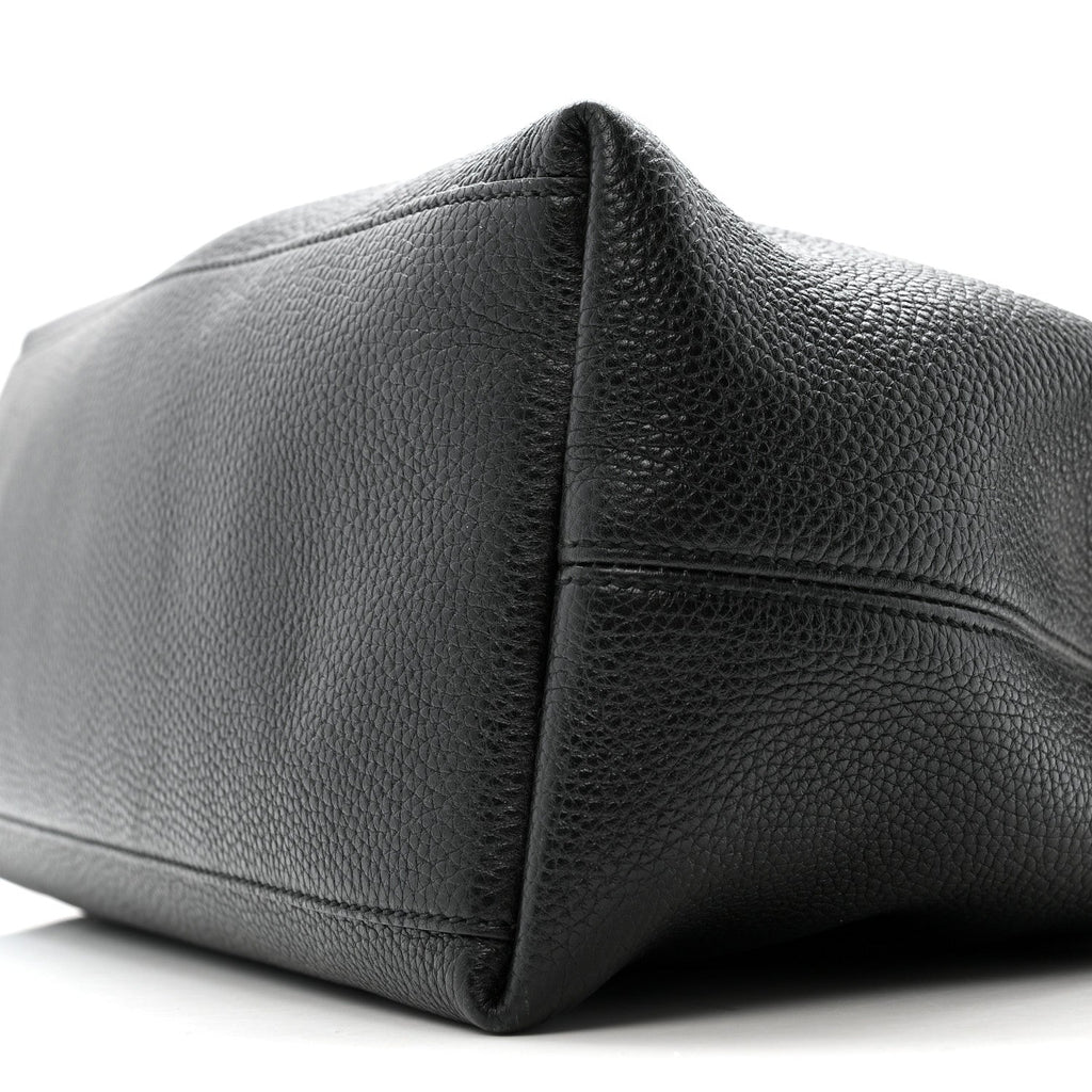 Pebbled Calfskin Medium Soho Chain Shoulder Bag Black