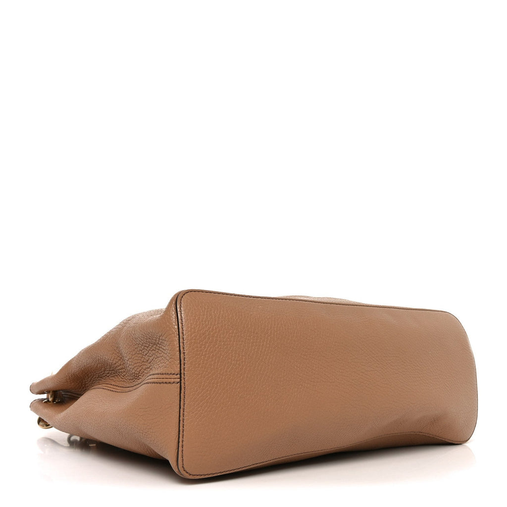 Pebbled Calfskin Large Soho Hobo Camelia