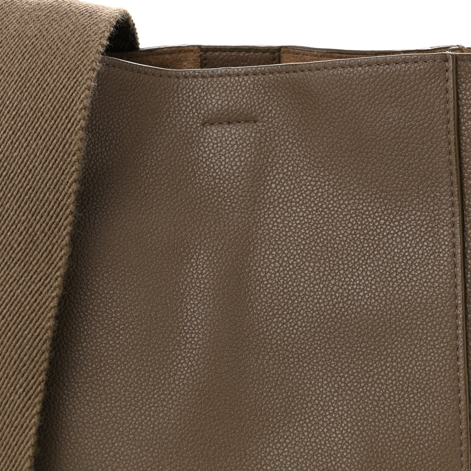 Soft Grained Calfskin Small Sangle Bucket Bag