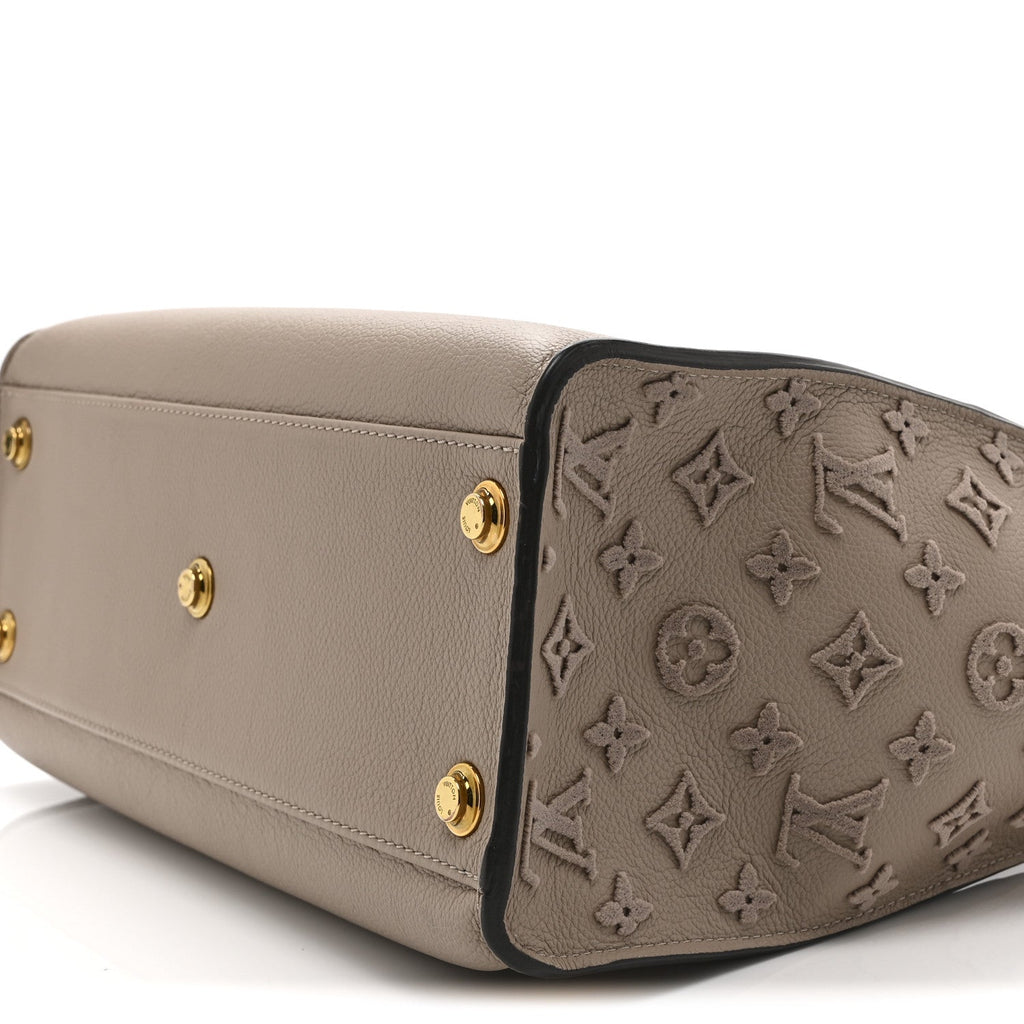 Calfskin Monogram Tufting On My Side Galet