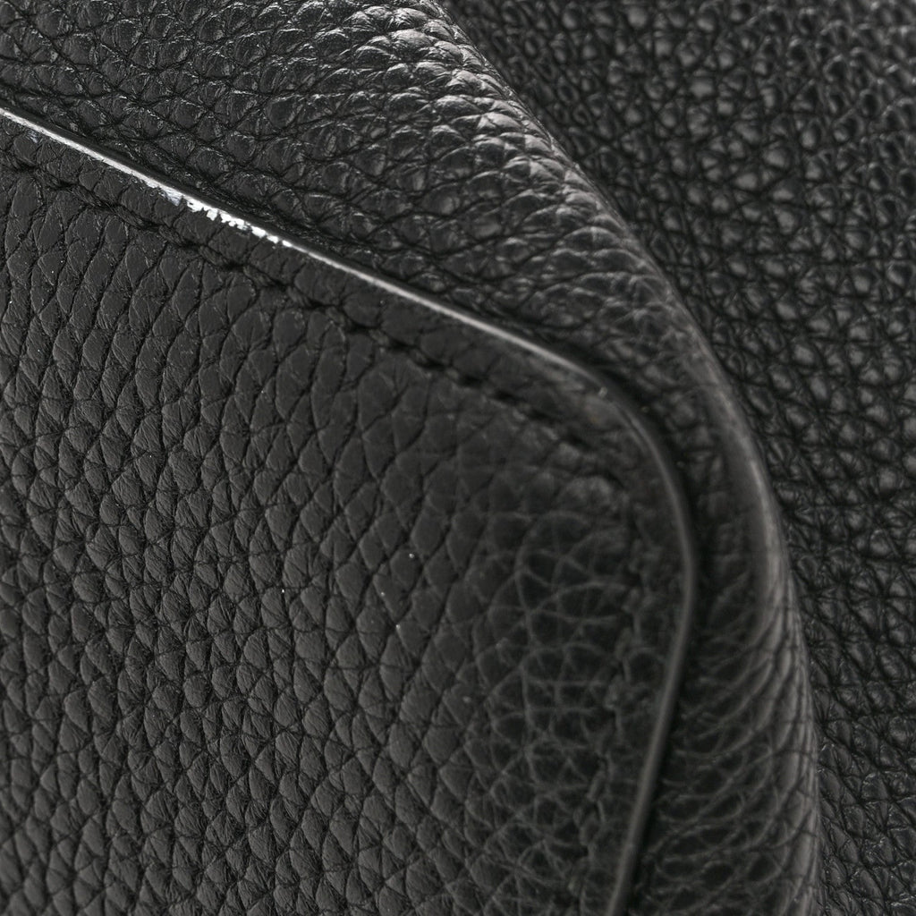 Pebbled Calfskin Large Soho Hobo Black