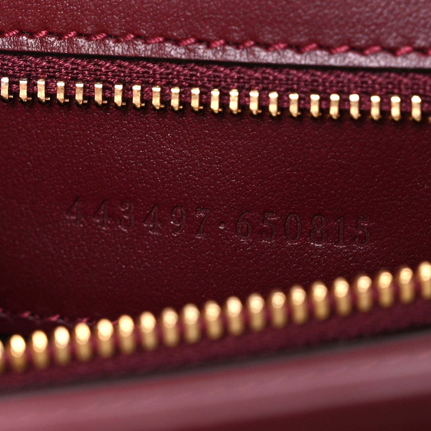 Calfskin Matelasse Medium GG Marmont Shoulder Bag Rosso Ancora Red
