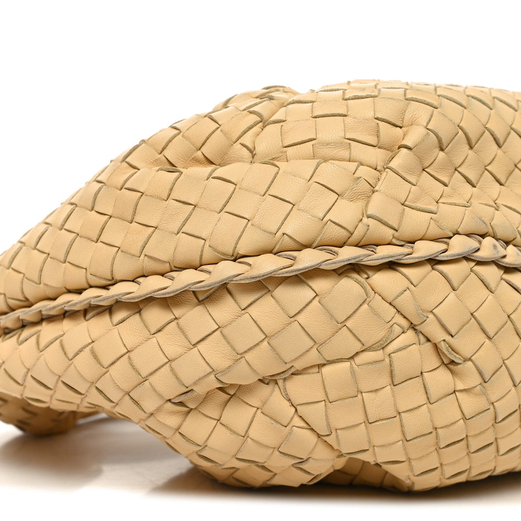 Nappa Intrecciato Medium Belly Veneta Hobo Banane