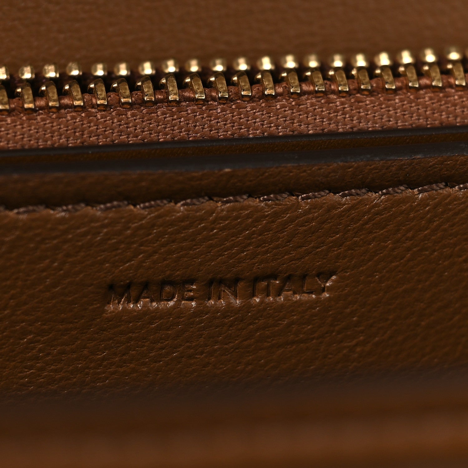 Box Calfskin Medium Classic Box Flap Bag Camel
