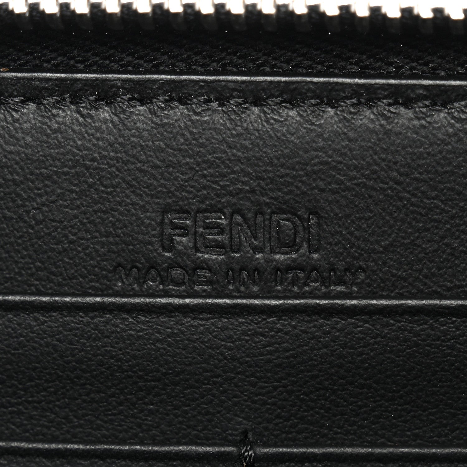 Vitello CamouFF Zip Around Wallet Black Multicolor