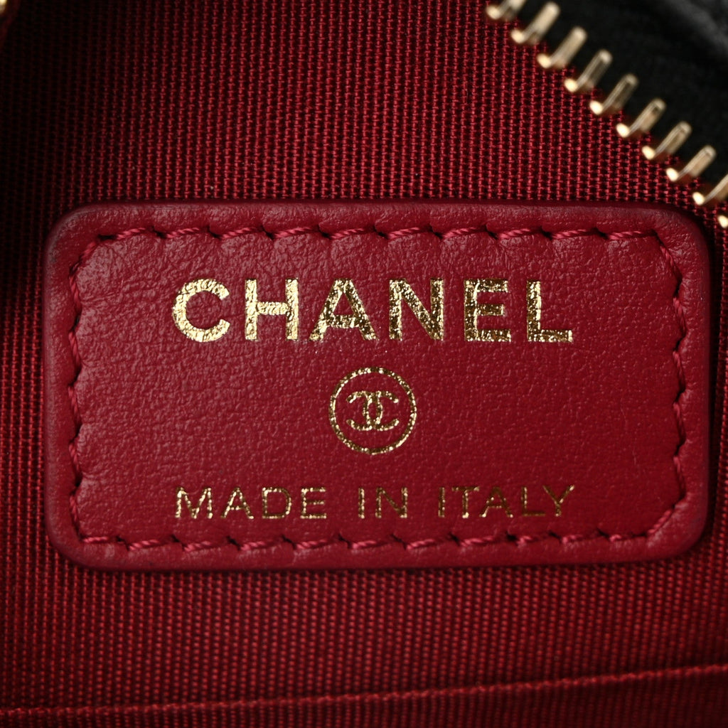Shiny Goatskin Quilted Chanel 19 Round Clutch With Chain Black