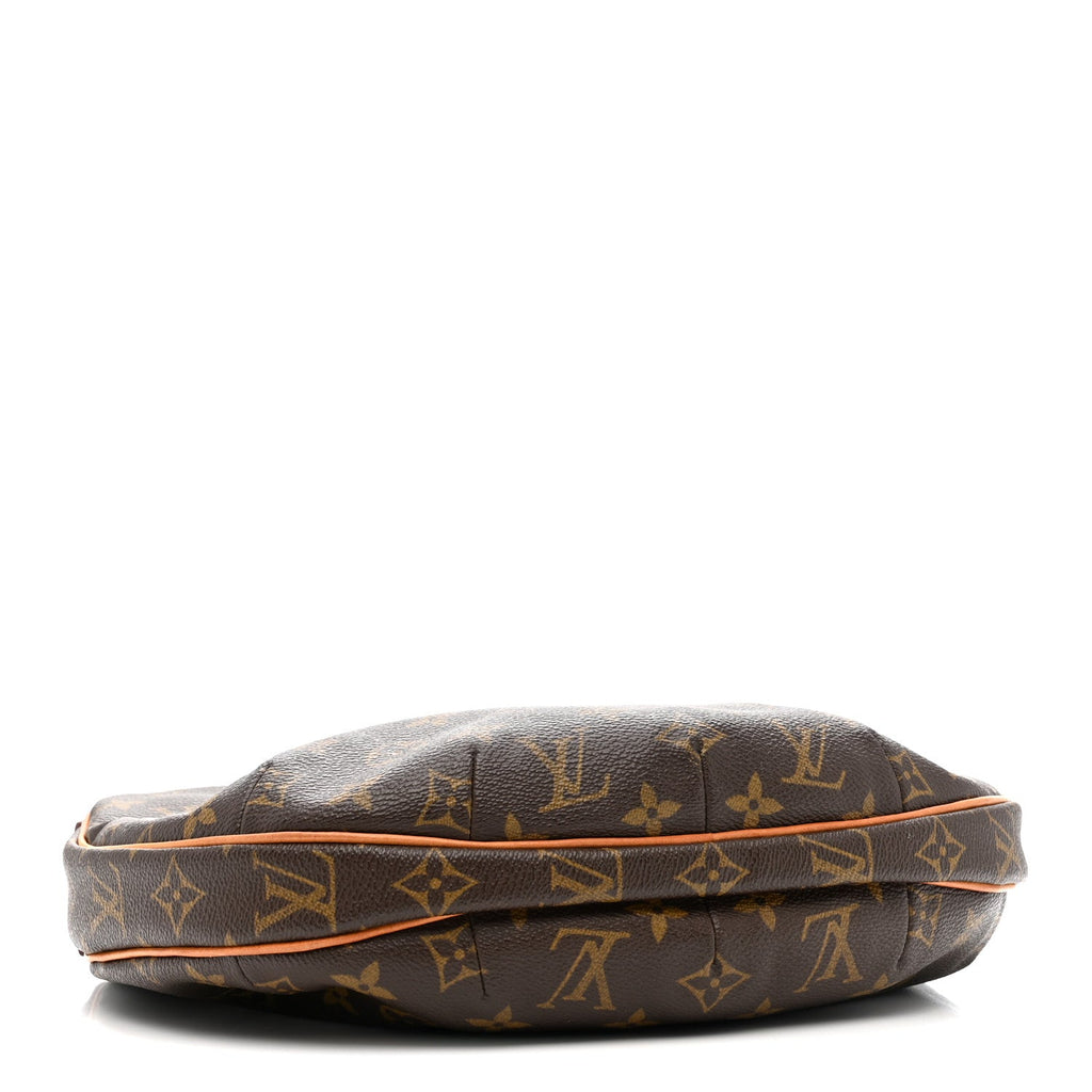 Monogram Croissant MM