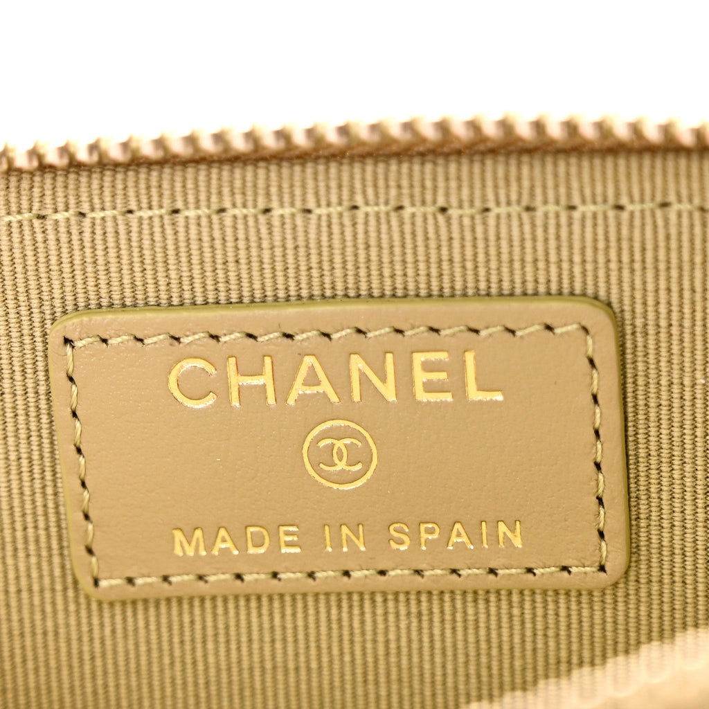 Lambskin Quilted Chanel 19 Zip  Holder Wallet Light Green