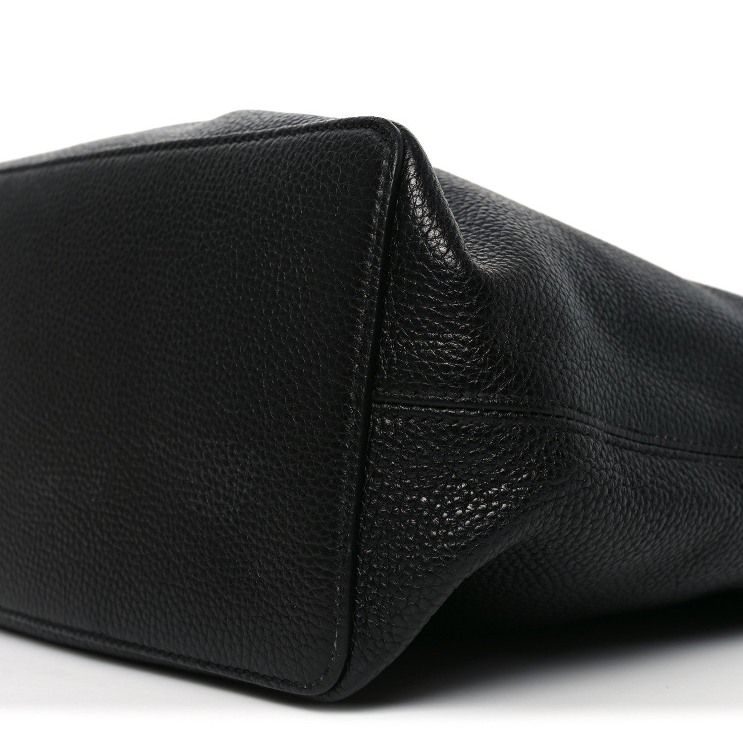 Pebbled Calfskin Large Soho Hobo Black