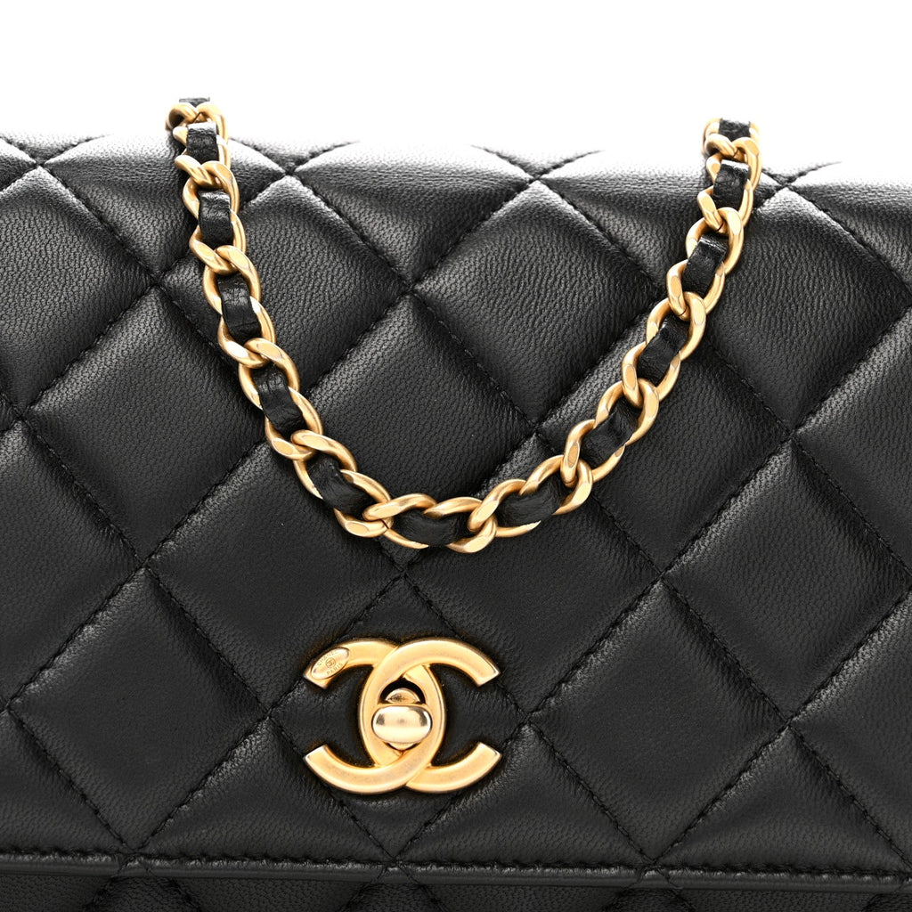 Lambskin Quilted CC Pearl Crush Wallet on Chain WOC Black