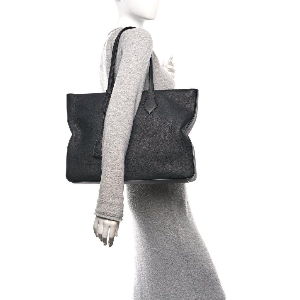 Grained Calfskin Medium Star Tote Black