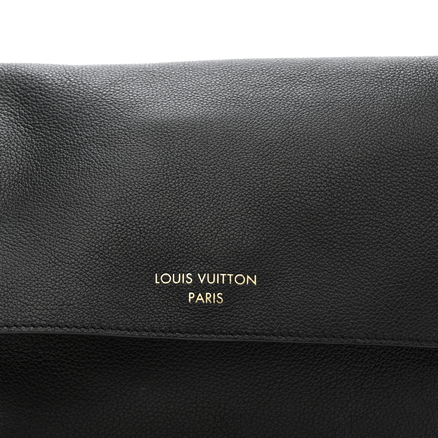 Grained Calfskin Low Key Messenger Black