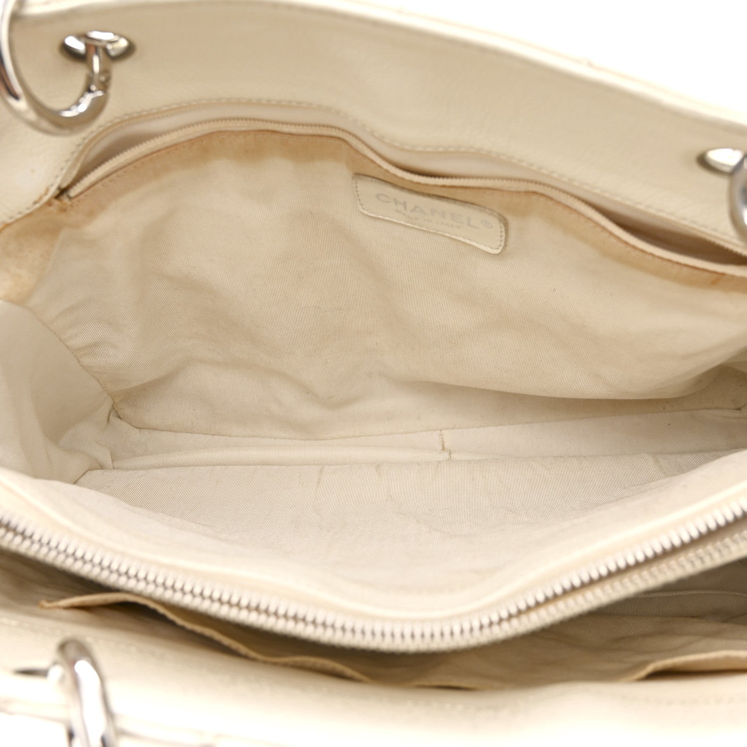 Caviar Quilted Grand Shopping Tote GST White