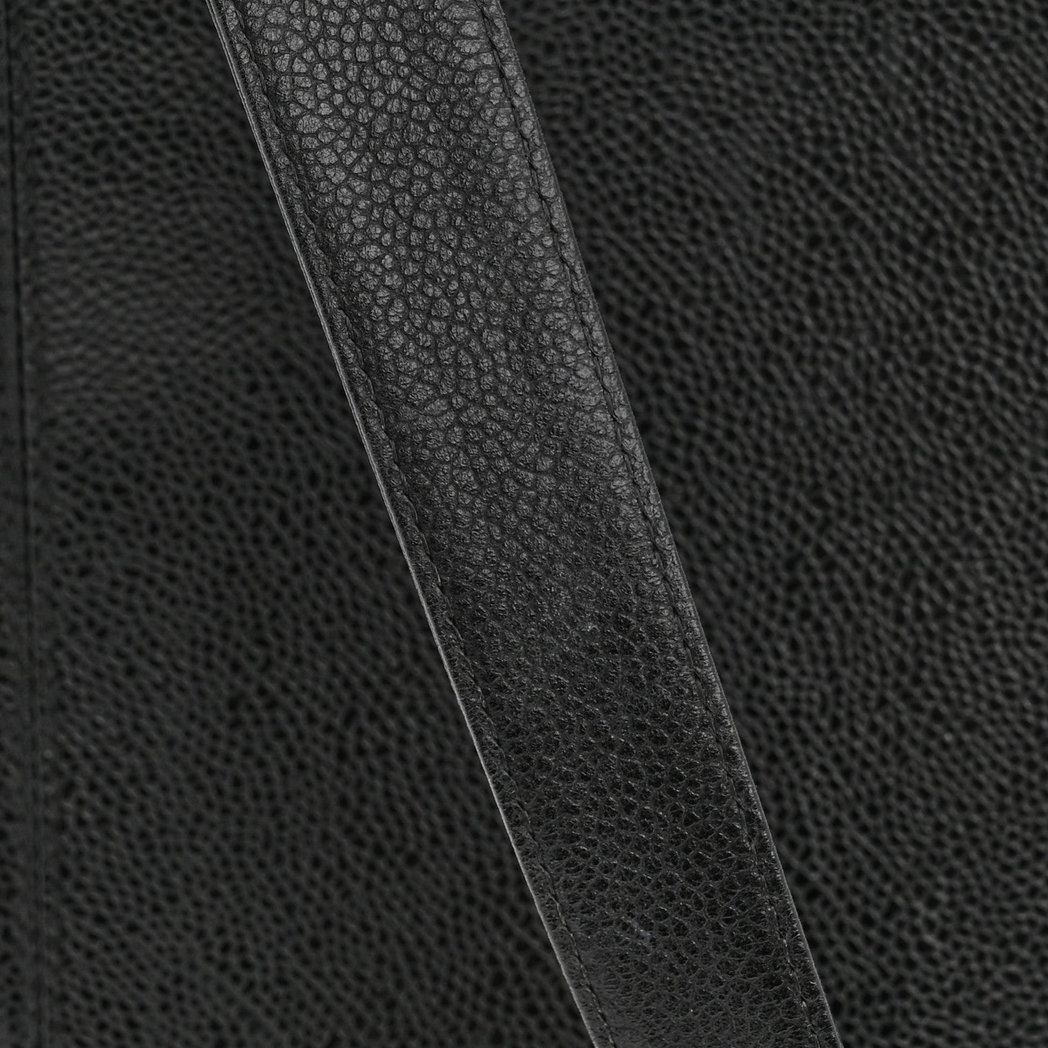 Caviar Shoulder Bag Black
