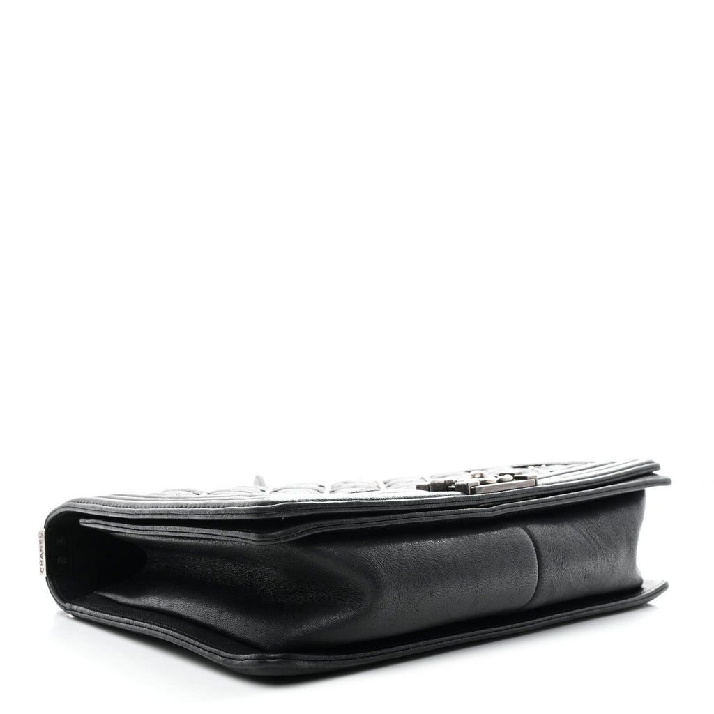 Crumpled Lambskin New Medium Studded Boy Flap Black