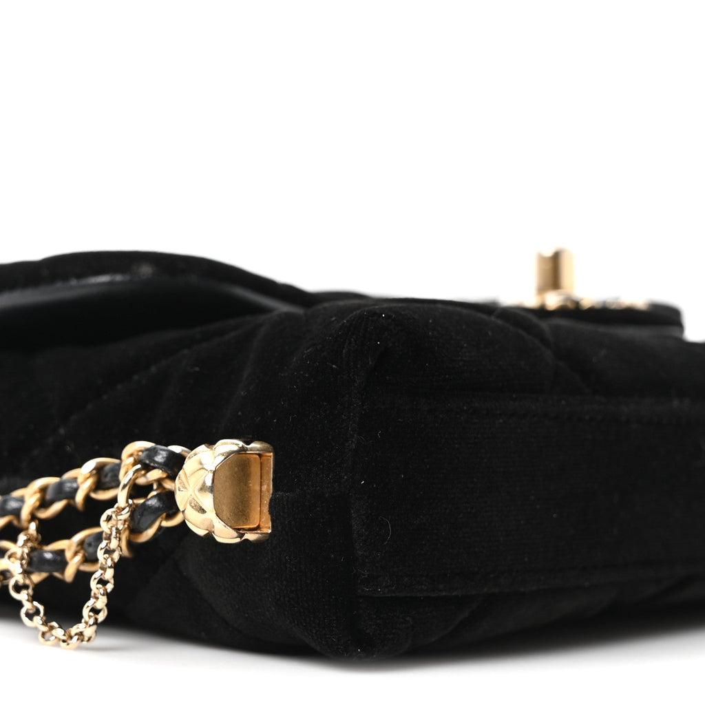 Velvet Quilted Crush On Chains Flap Bag Black