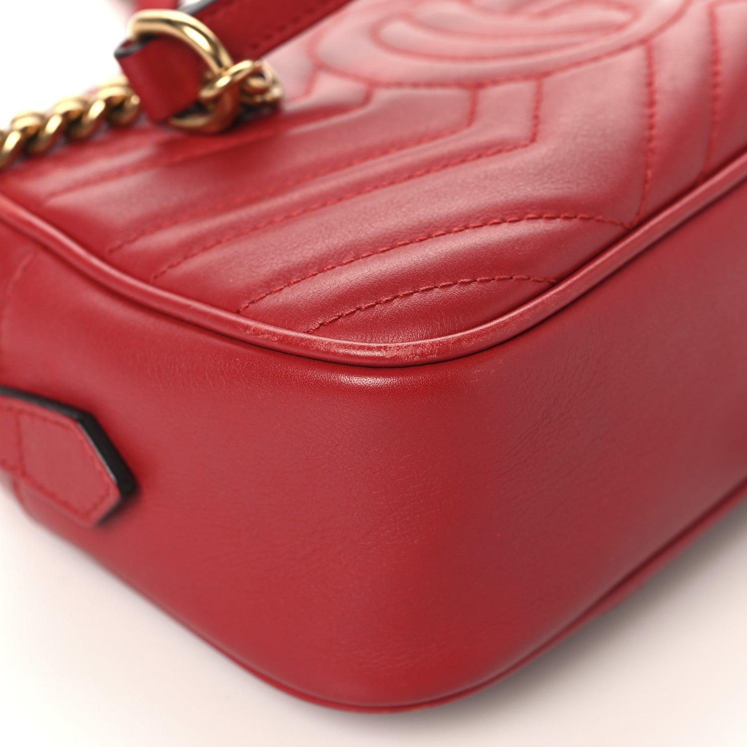Calfskin Matelasse Small GG Marmont Chain Shoulder Bag Hibiscus Red