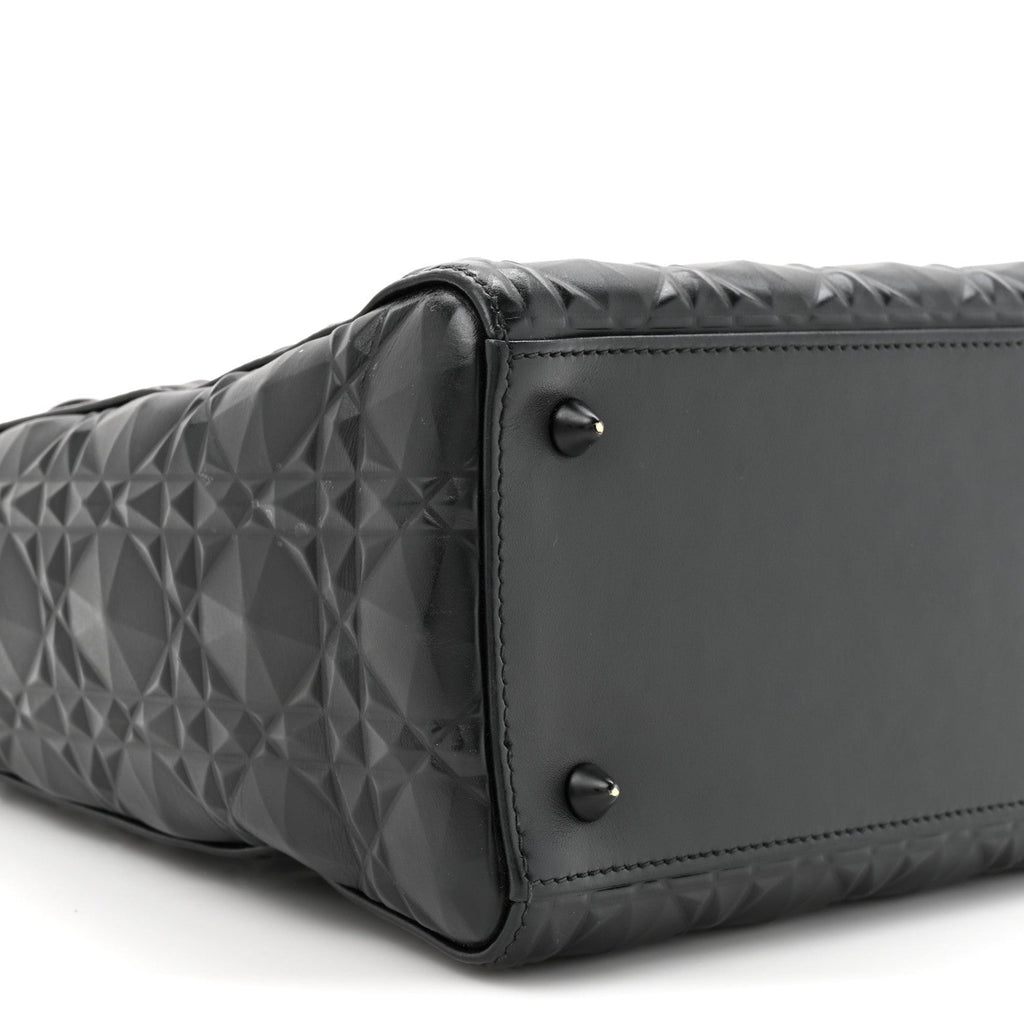 Calfskin Cannage Diamond Cannage Medium Lady Dior Black