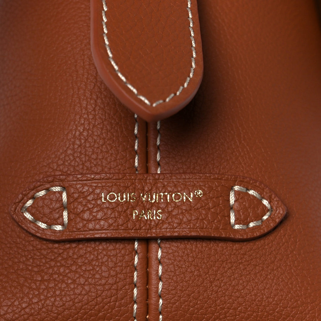Grained Calfskin Low Key Messenger Cognac