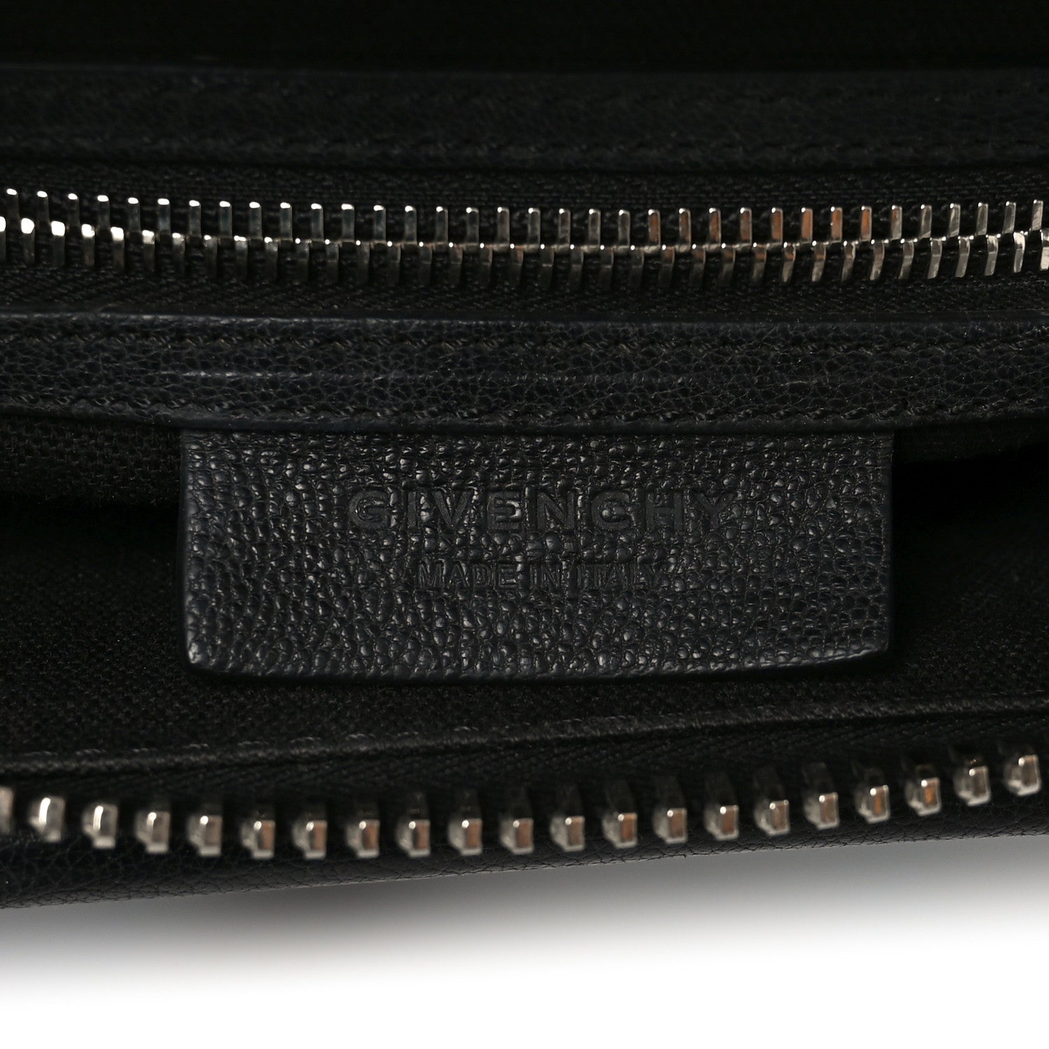 Sugar Goatskin Medium Antigona Black
