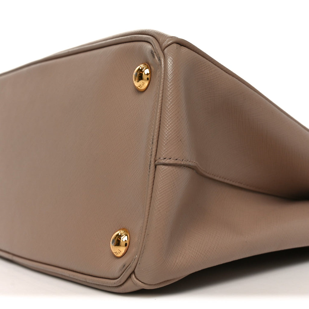 Saffiano Lux Small Galleria Double Zip Tote Cammeo
