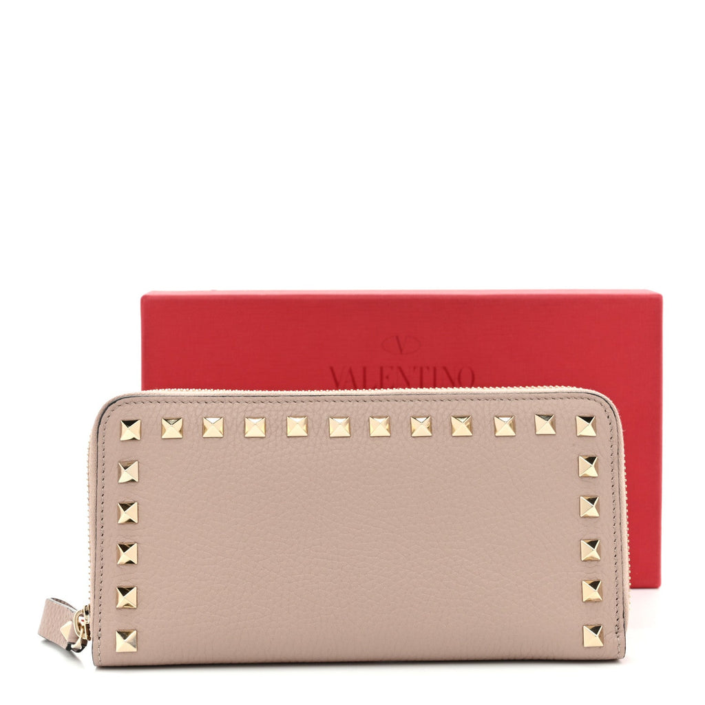 Pebbled Calfskin Rockstud Zip Around Wallet Poudre