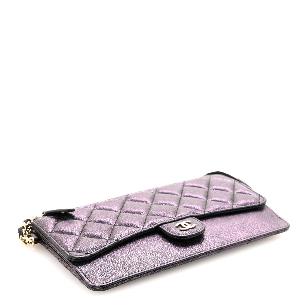 Iridescent Caviar Quilted Classic Pouch With Handle Black