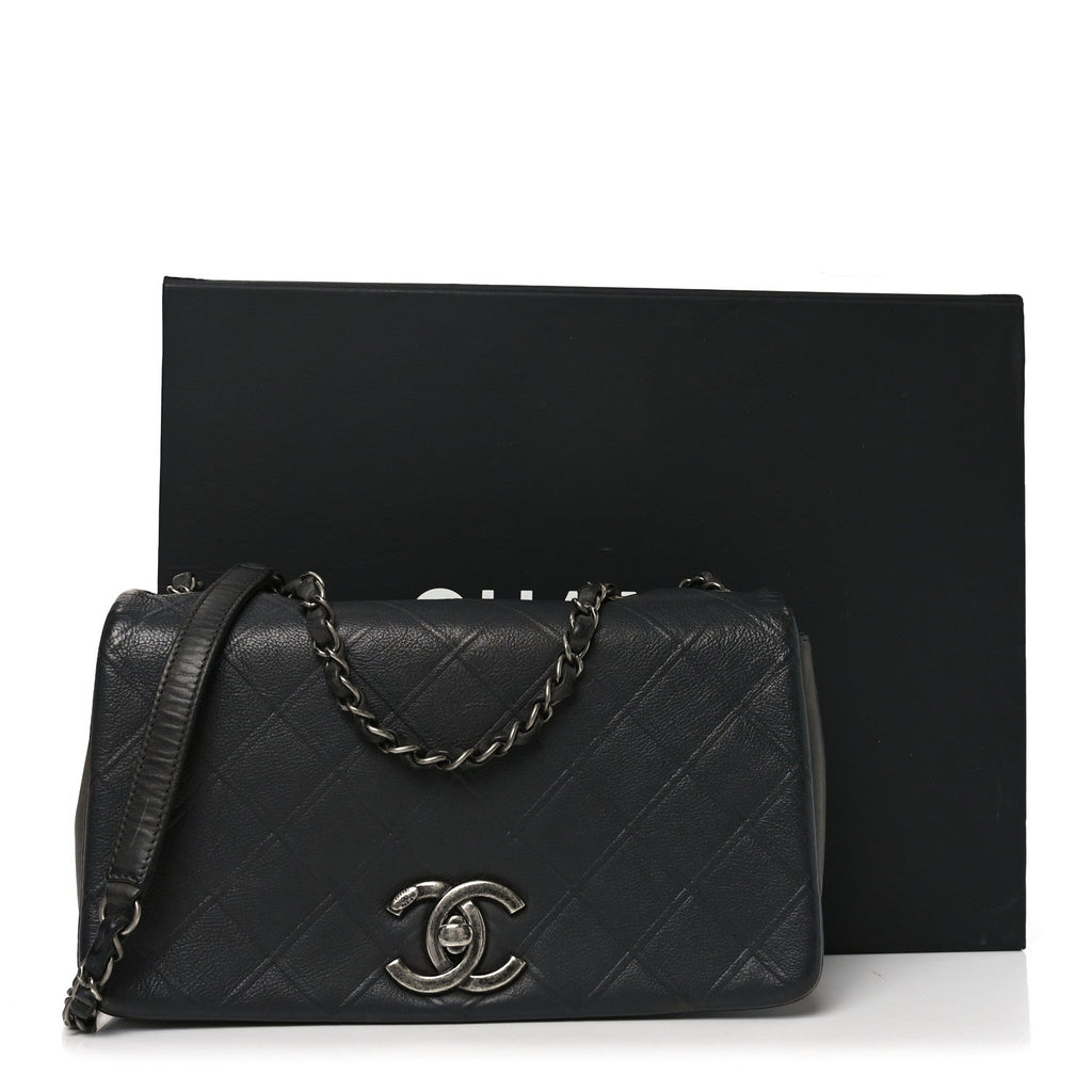 Calfskin Diamond Embossed Medium New Chic Flap Dark Grey