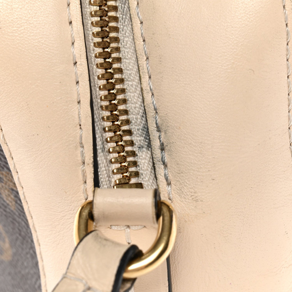 Monogram Saintonge Creme