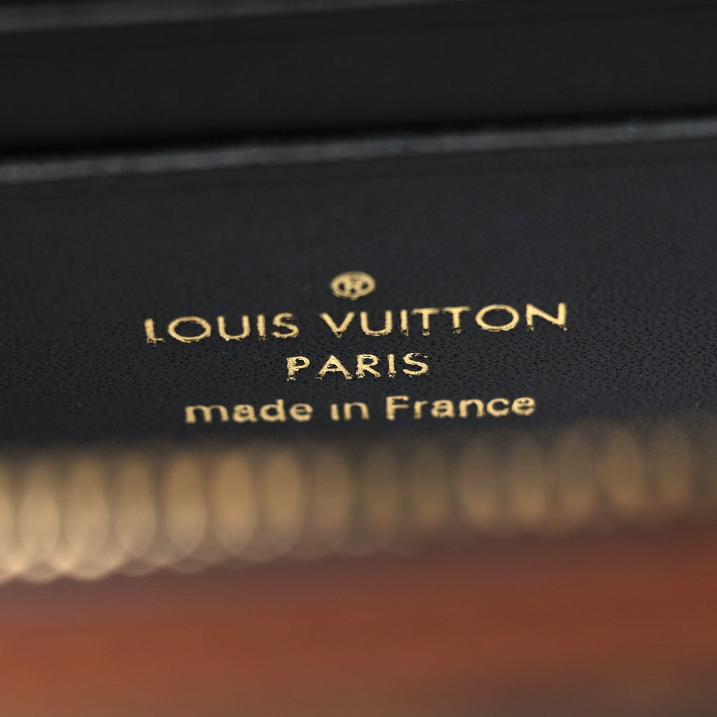 Reverse Monogram Dauphine Chain Wallet
