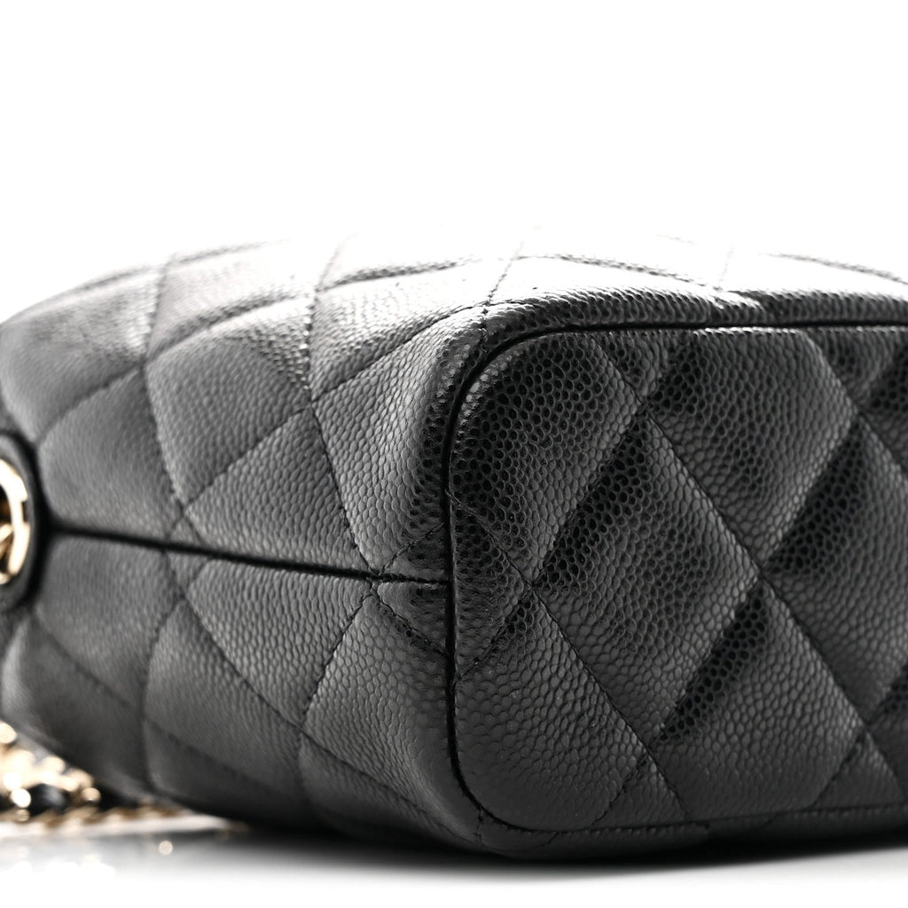 Caviar Quilted Hobo Clutch With Chain Black
