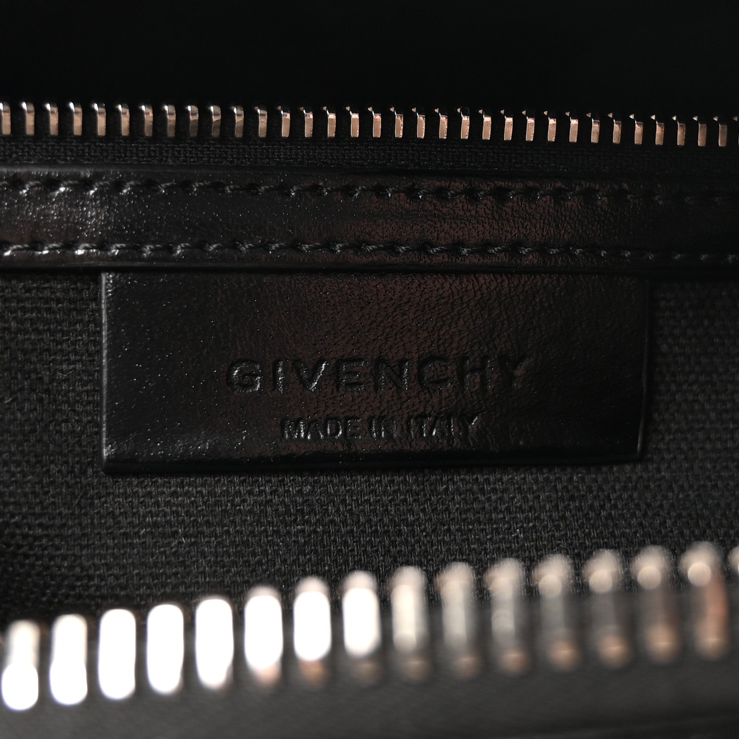 Shiny Lord Calfskin Small Antigona Black