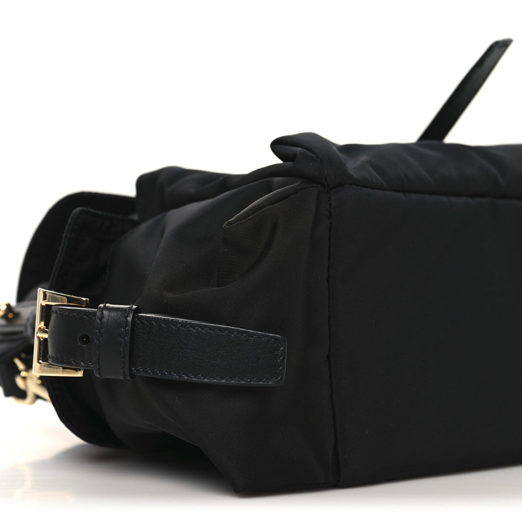 Re-Nylon Medium Explore Shoulder Bag Black