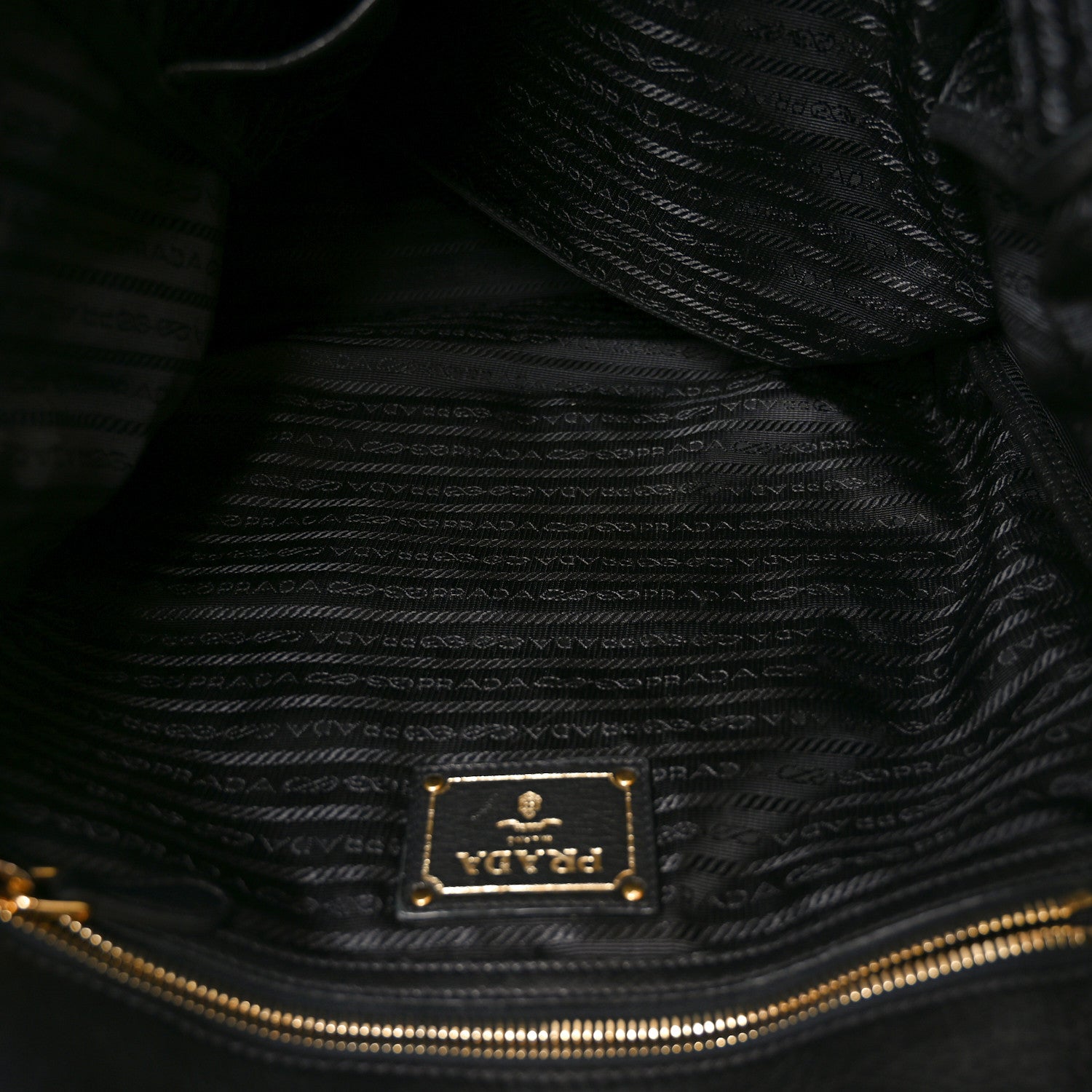 Vitello Daino Tote Black