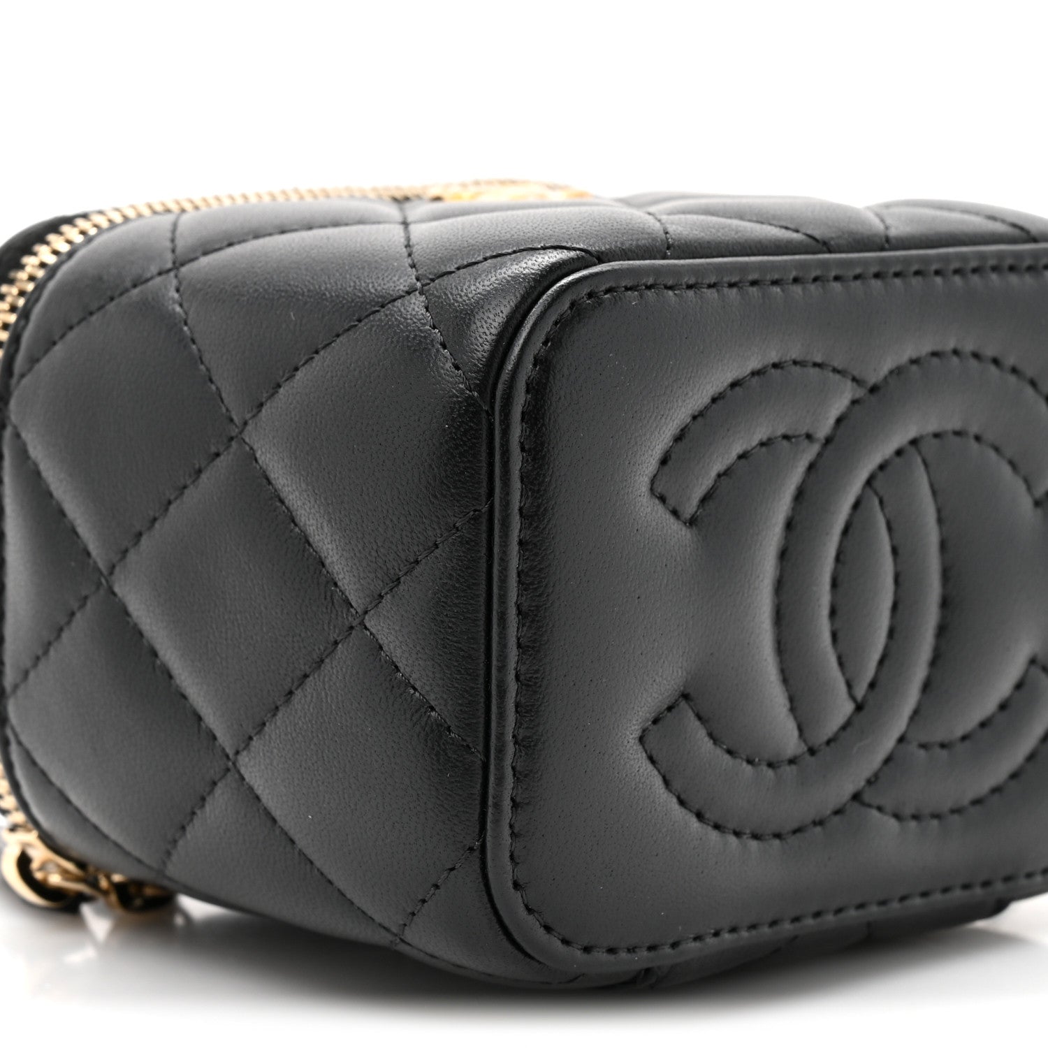 Lambskin Quilted Mini Pearl Crush Vanity Case With Chain Black