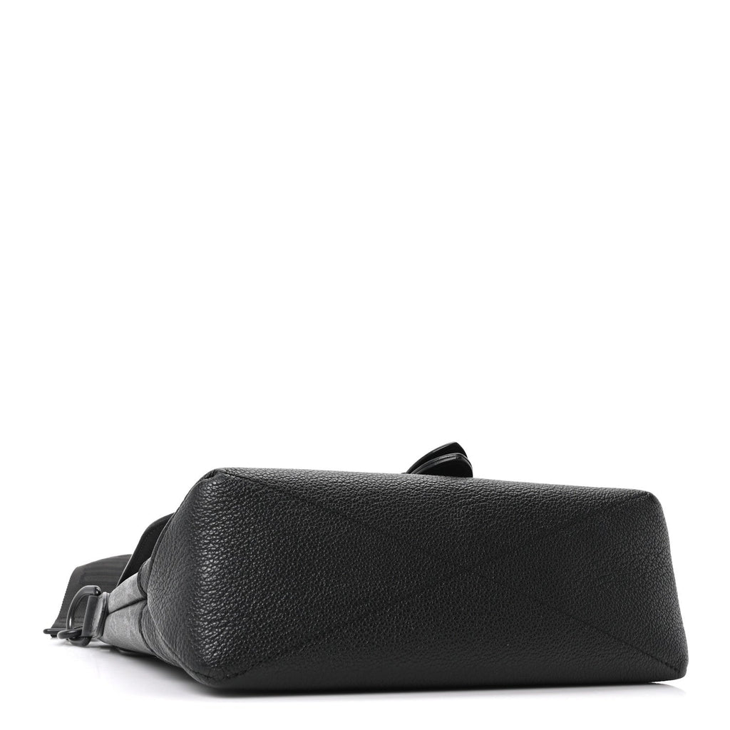 Monogram Eclipse Saumur Messenger NV Black