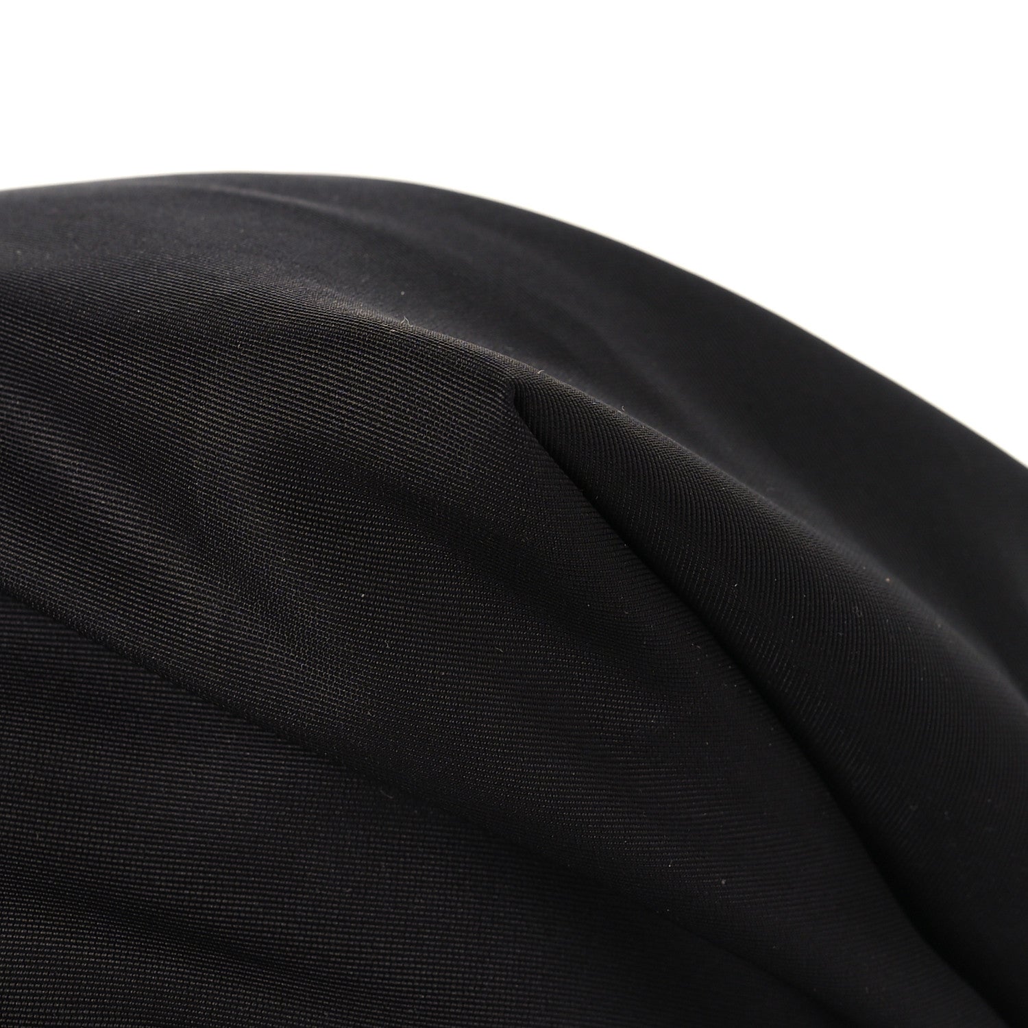 Nylon Medium Bundle Black White