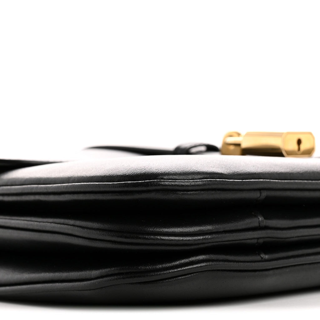 Smooth Calfskin Medium Tabou Black